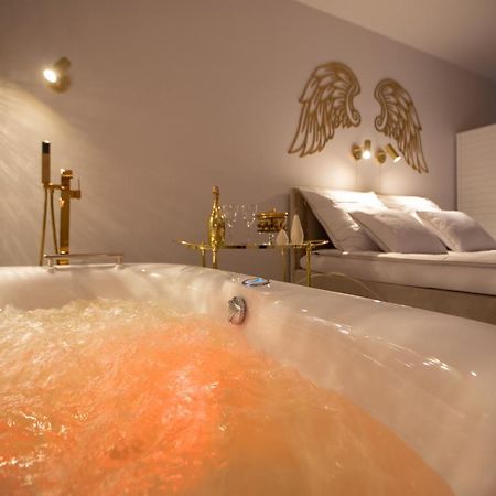 Apartament Gold Sauna&Jacuzzi Kołobrzeg Exterior foto